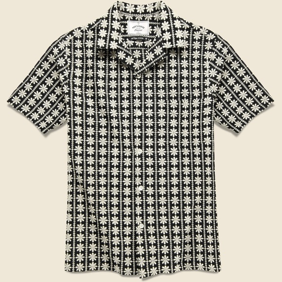 Men's Black and White Casual Button Down Shirt - Picture 4 of 4